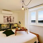 Apartament The *
