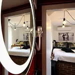 Apartament The *