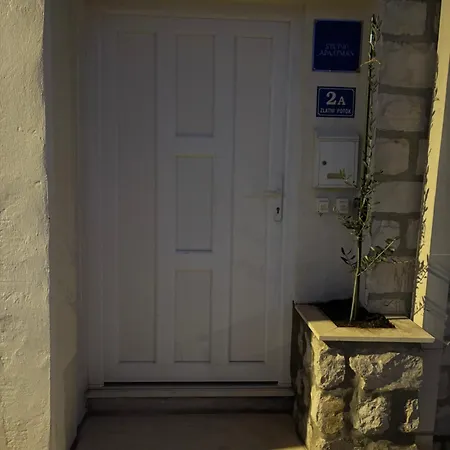 The * Dubrovnik