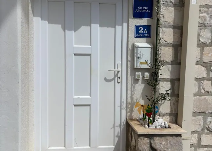 The * Dubrovnik