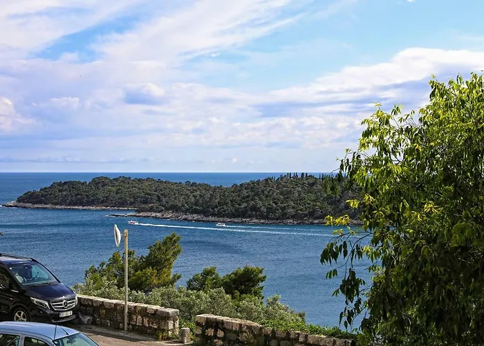 The * Dubrovnik